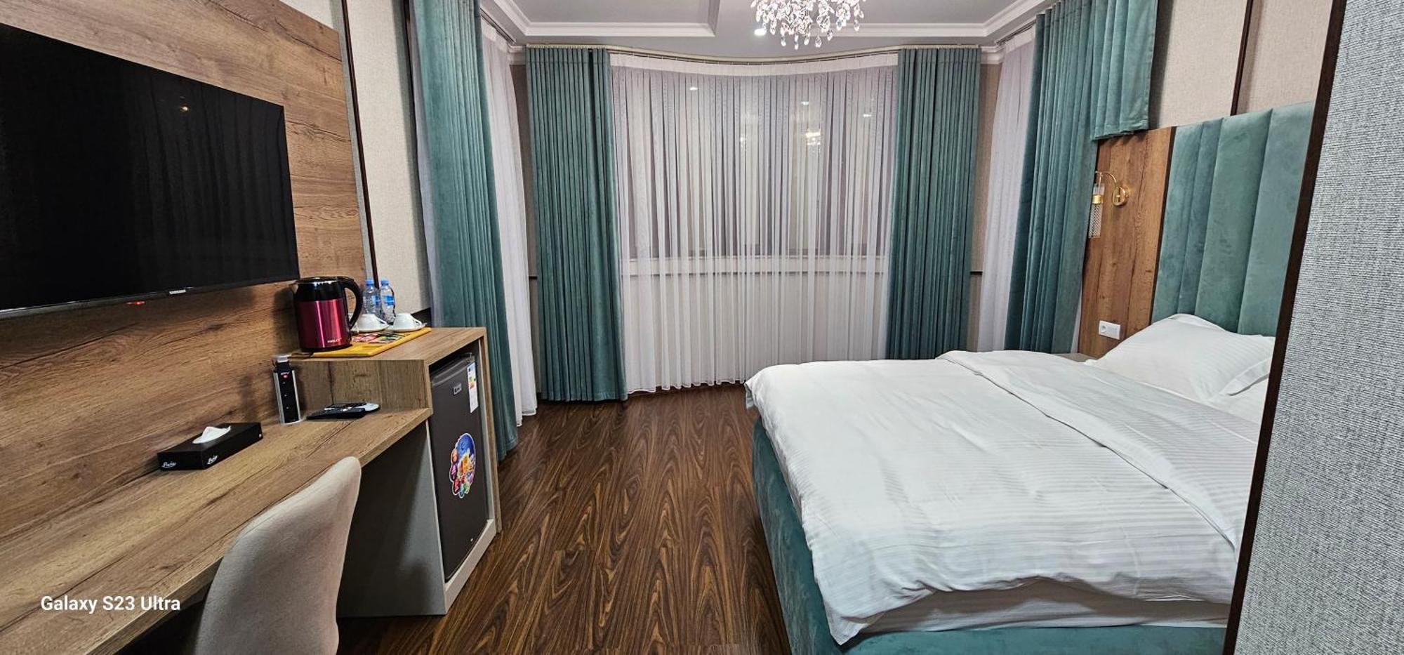 Hotel Sharq ドゥシャンベ エクステリア 写真